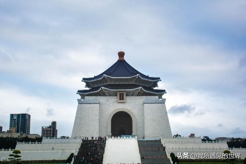 台湾游玩必去的十大景点推荐「台湾好玩必去的旅游景点有哪些」