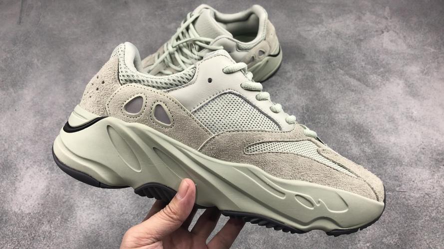 阿迪达斯椰子yeezy 700高端鞋、去哪购买质量靠谱